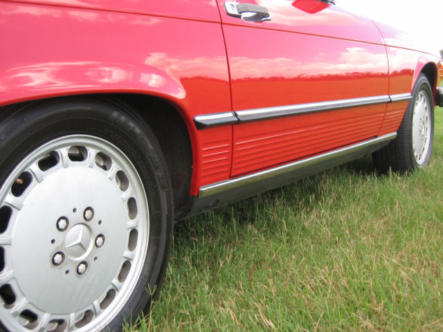 1989 Red Mercedes-Benz SL-Class Convertible