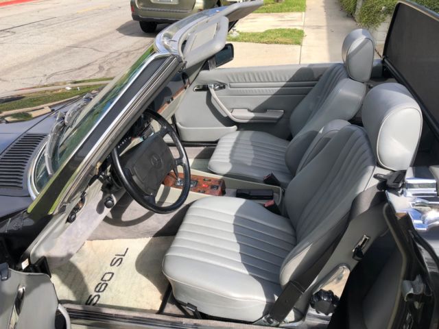 1989 Gray Mercedes-Benz SL-Class Convertible
