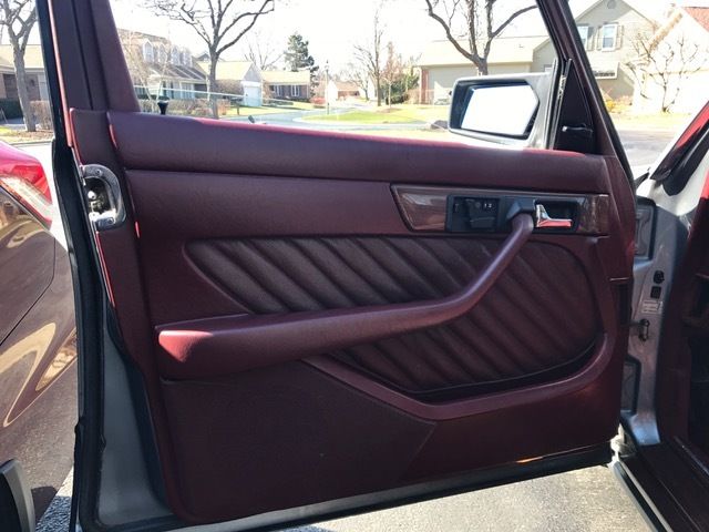 1989 Gray Mercedes-Benz 300-Series