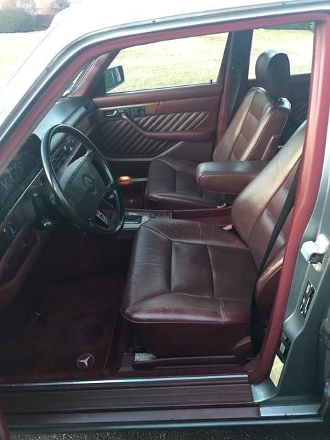 1989 Gray Mercedes-Benz 300-Series