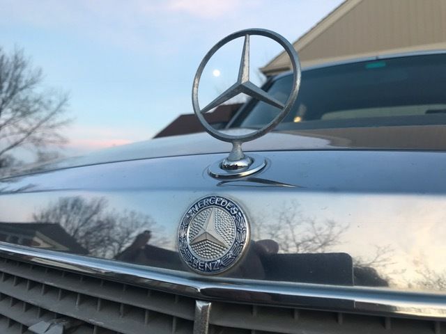 1989 Gray Mercedes-Benz 300-Series