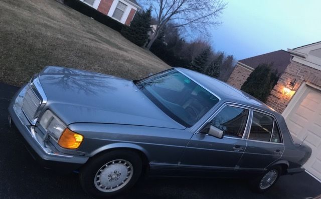1989 Gray Mercedes-Benz 300-Series