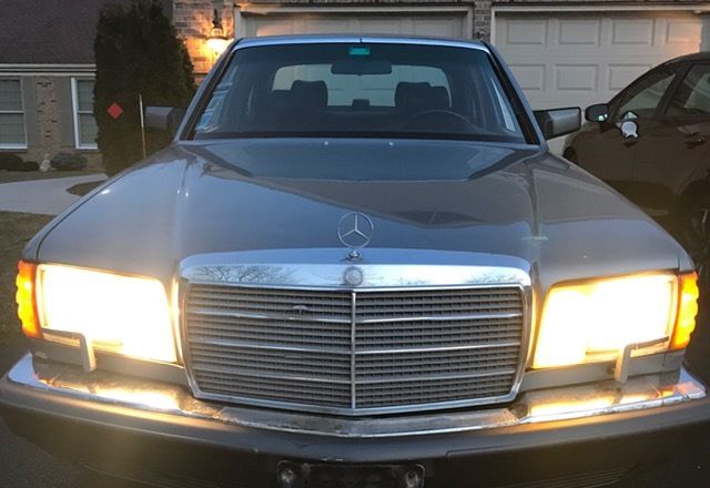 1989 Gray Mercedes-Benz 300-Series