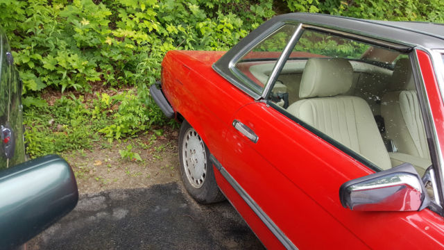 1989 Red Mercedes-Benz SL-Class conv