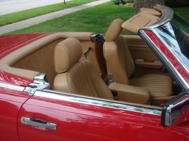 1989 Red Mercedes-Benz SL-Class Convertible