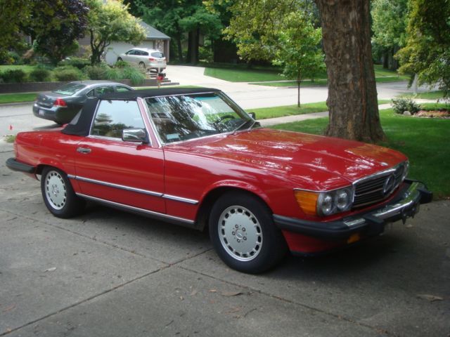 1989 Red Mercedes-Benz SL-Class Convertible