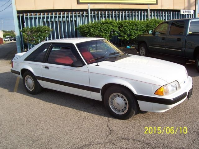 1989 White Ford Mustang Hatchback