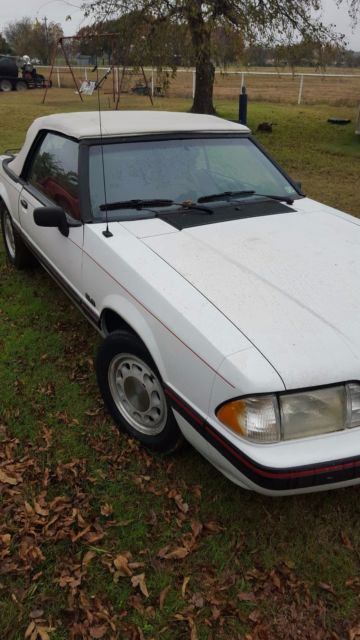 1989 White Ford Mustang Convertible
