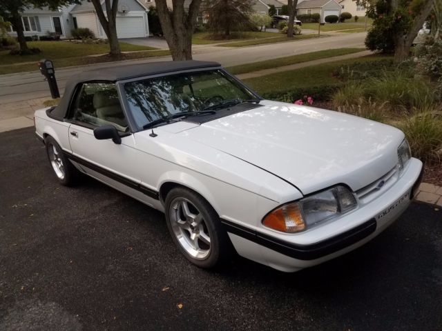 1989 White Ford Mustang Convertible