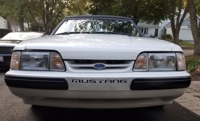 1989 White Ford Mustang Convertible