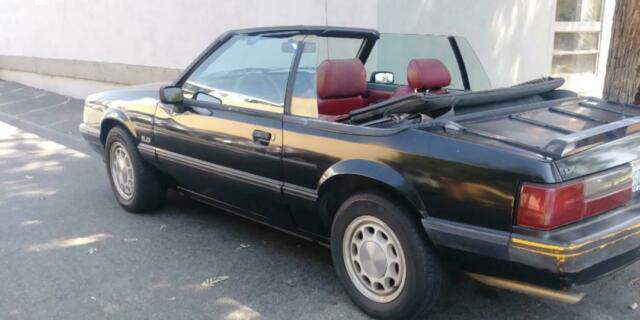 1989 Black Ford Mustang