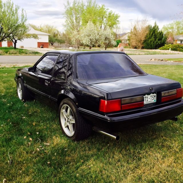 1989 White Ford Mustang Coupe