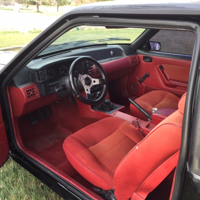 1989 White Ford Mustang Coupe