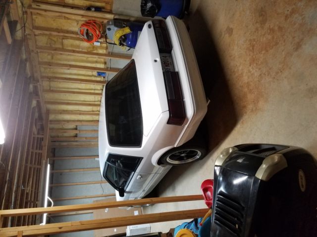 1989 White Ford Mustang Coupe