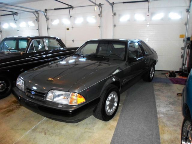 1989 Dark Grey Metalic Ford Mustang Coupe