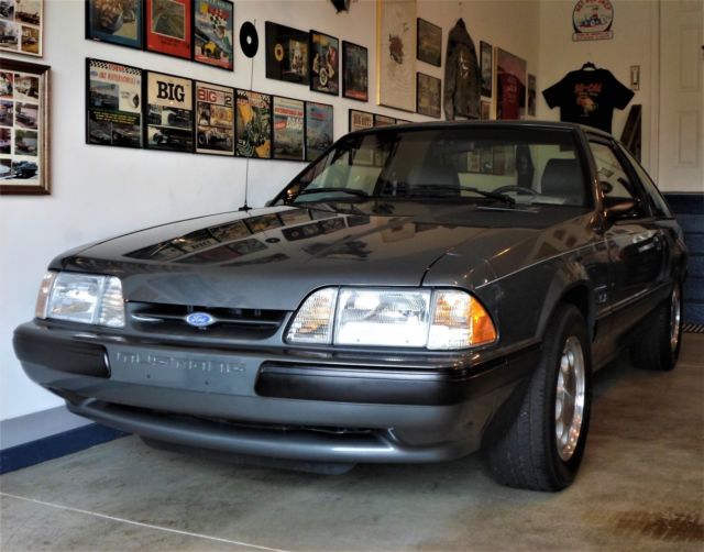 1989 Dark Grey Metalic Ford Mustang Coupe