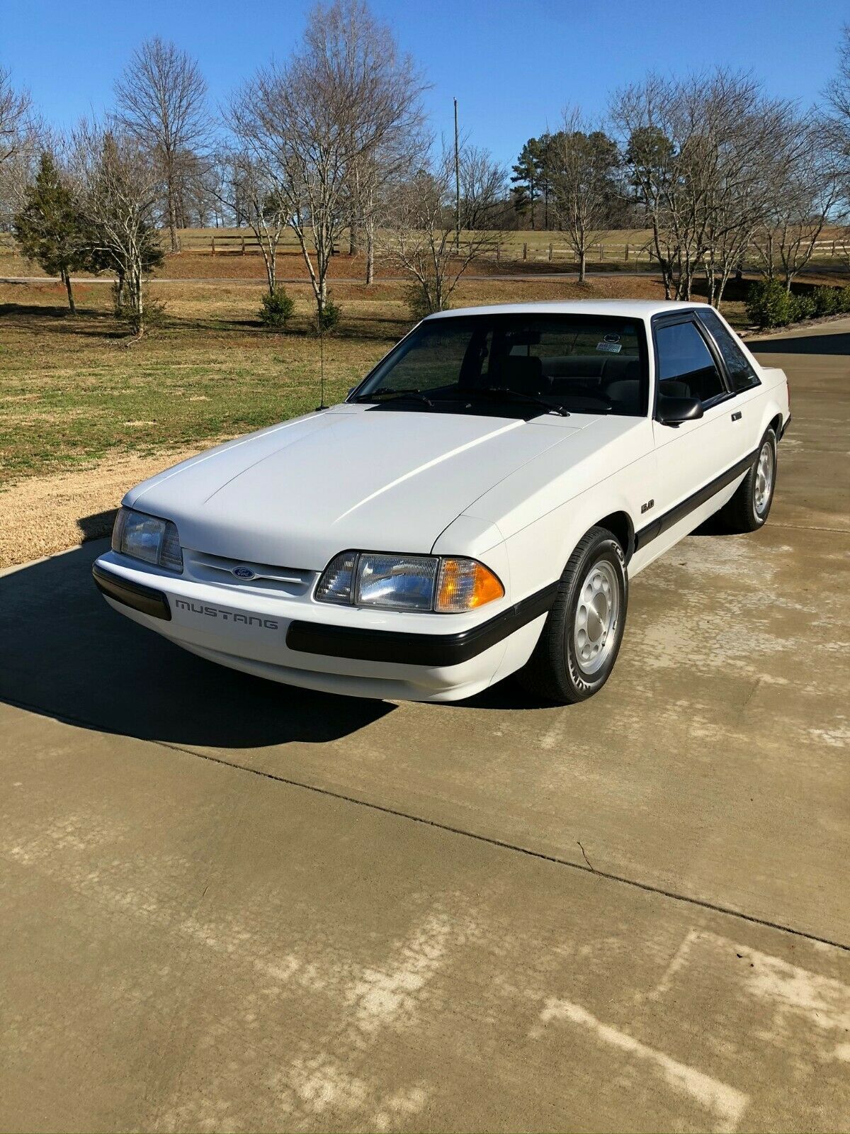 1989 White Ford Mustang Coupe