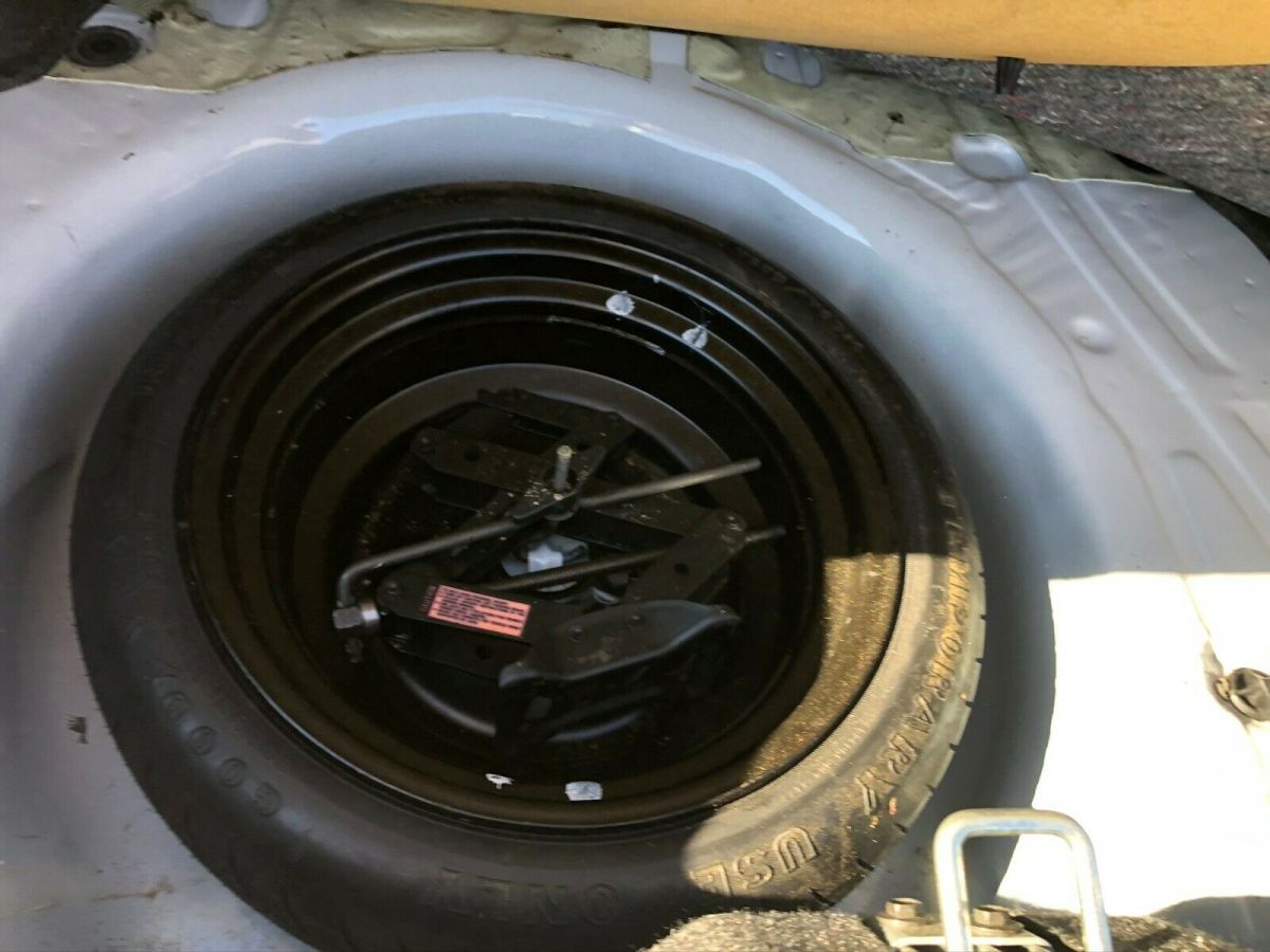 1989 White Ford Mustang Coupe