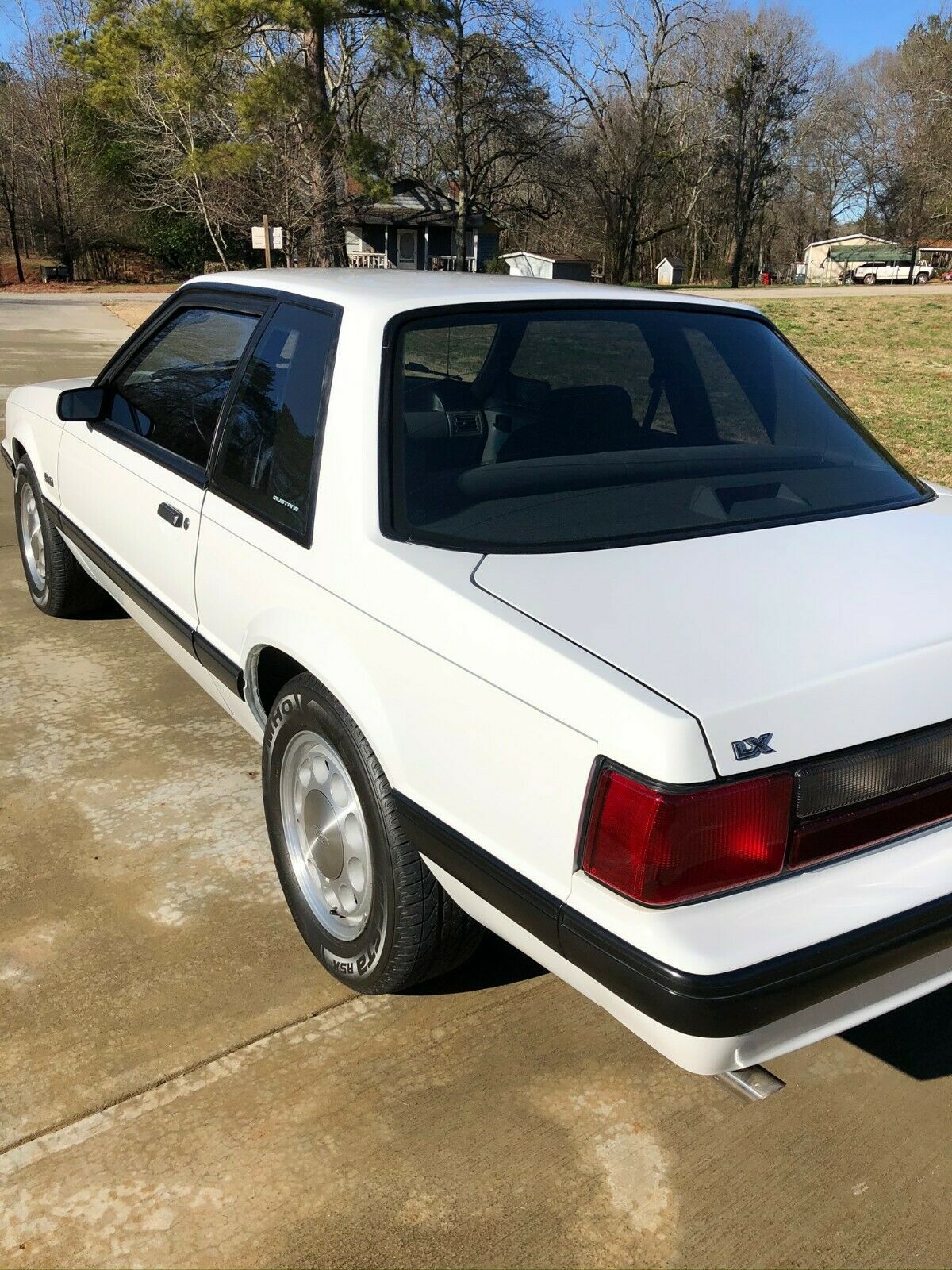 1989 White Ford Mustang Coupe