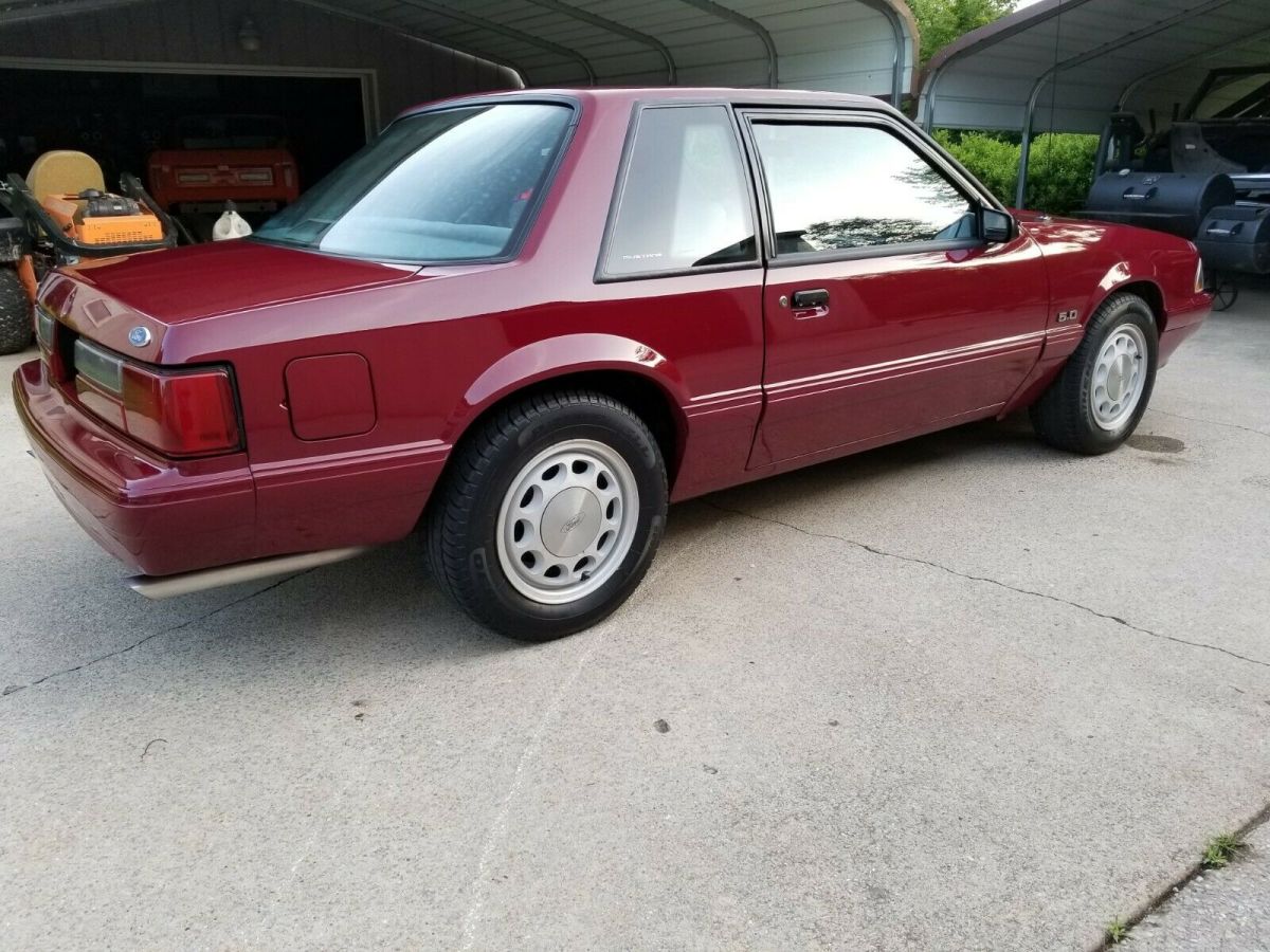 1989 Red Ford Mustang Coupe