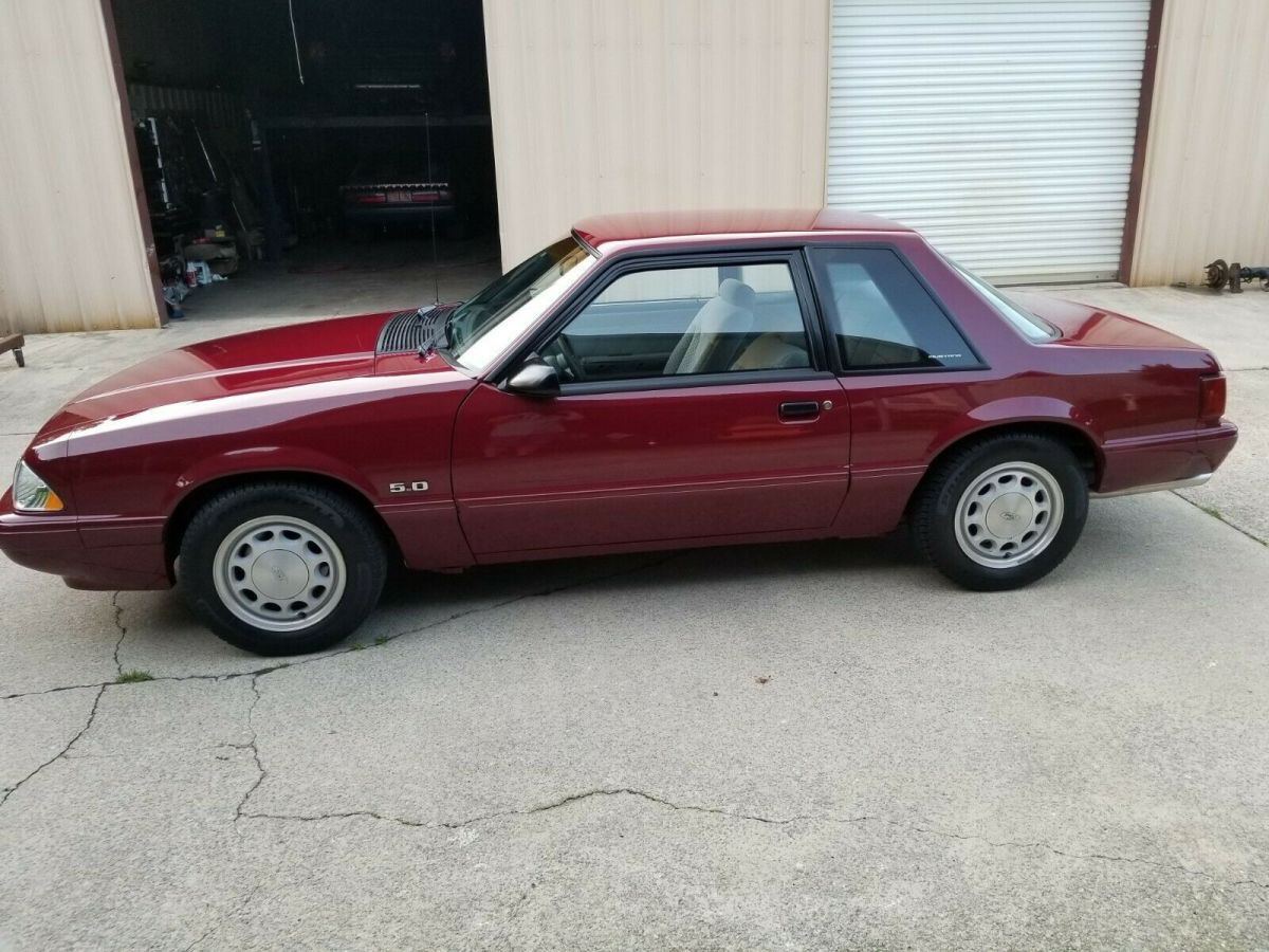 1989 Red Ford Mustang Coupe