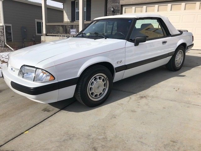 1989 WHITE Ford Mustang Convertible
