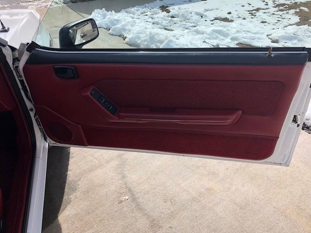 1989 WHITE Ford Mustang Convertible