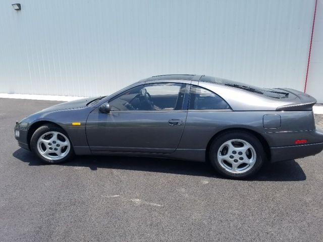 1989 Gray Nissan 300ZX Coupe