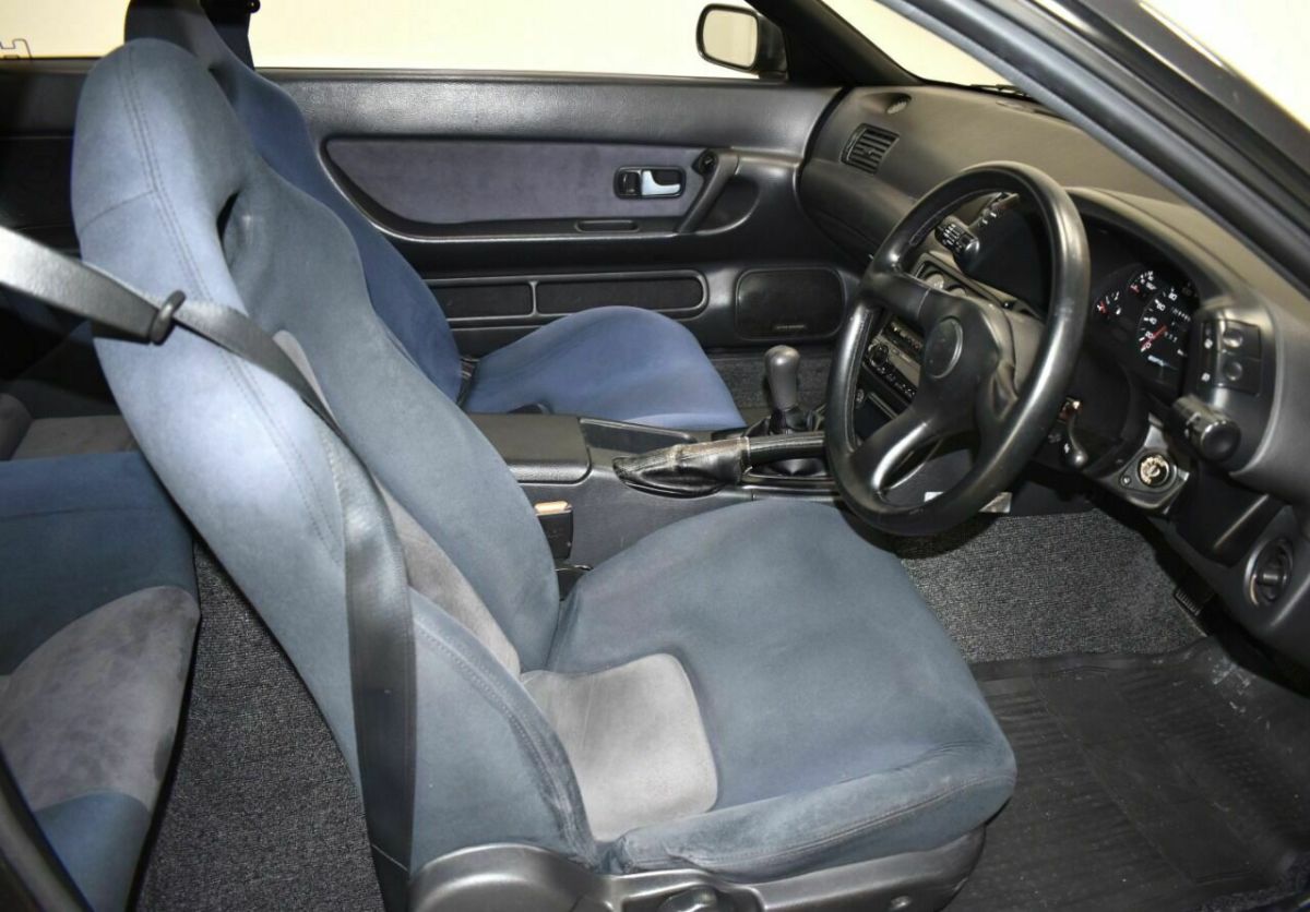 1989 Gray Nissan GT-R Coupe