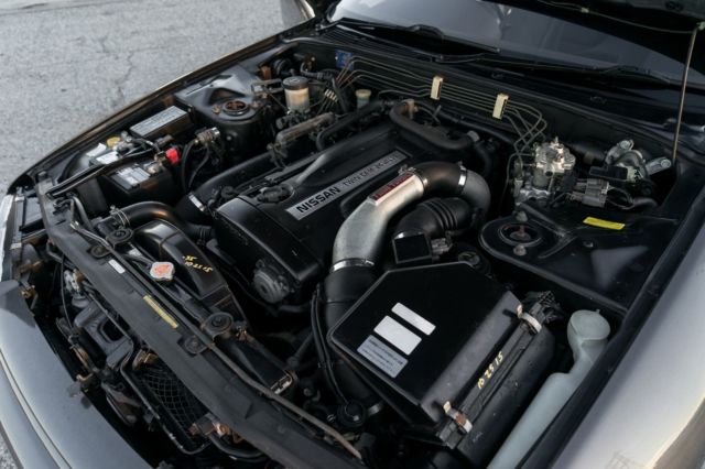 1989 Gray Nissan GT-R Coupe