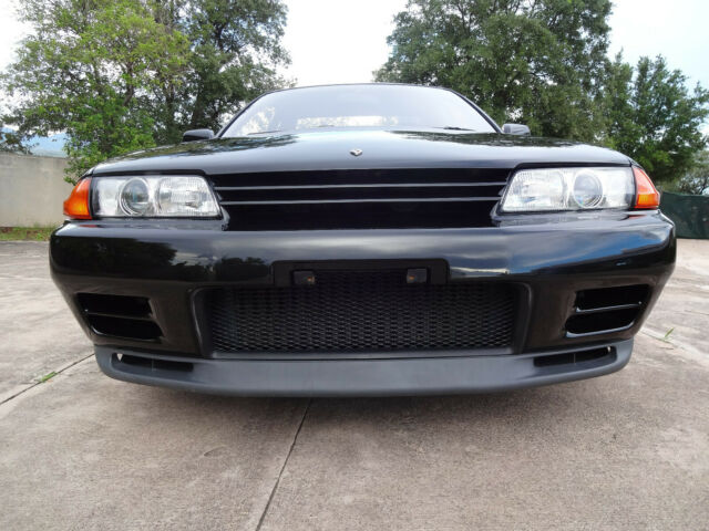 1989 Black Nissan GT-R Coupe