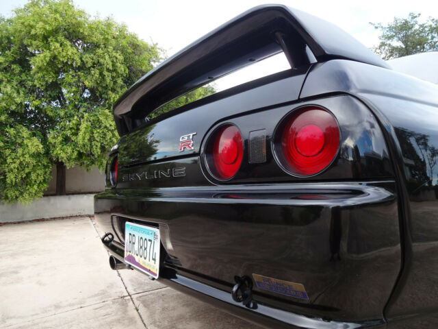 1989 Black Nissan GT-R Coupe