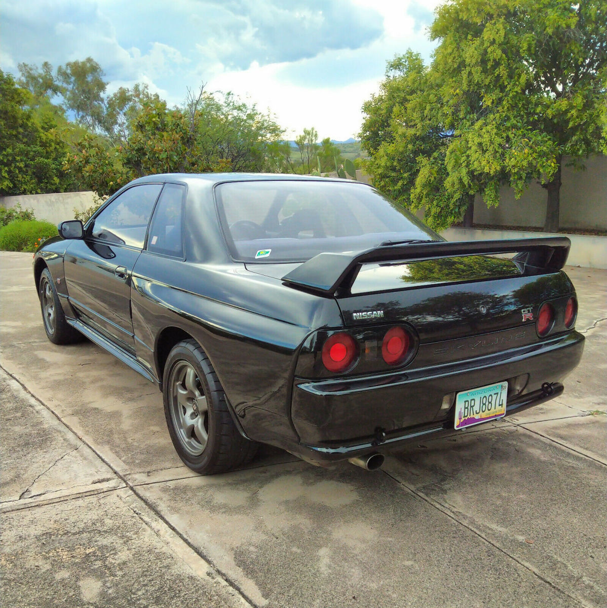 1989 Black Nissan GT-R Coupe