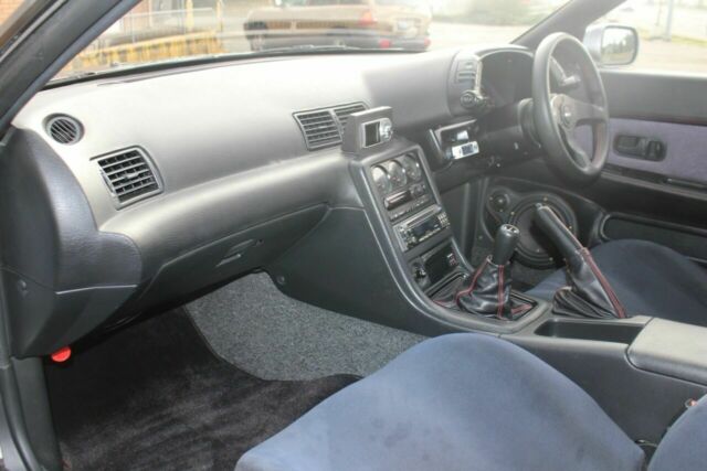 1989 Gray Nissan GT-R Coupe