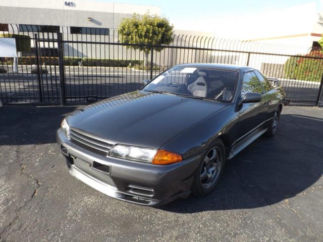 1989 KH2 Gun Grey Metallic Nissan GT-R Coupe