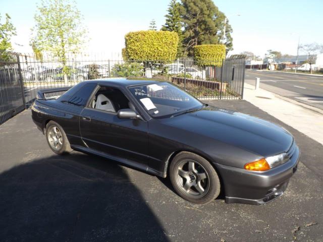 1989 KH2 Gun Grey Metallic Nissan GT-R Coupe