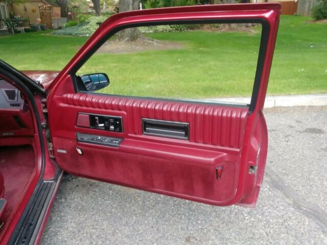 1989 Burgundy Oldsmobile Toronado Coupe