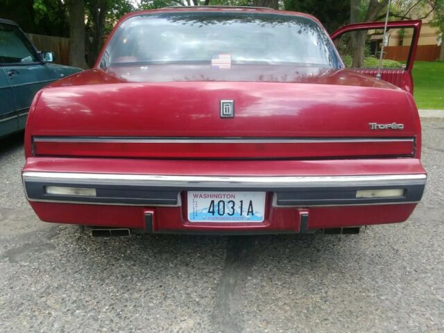 1989 Burgundy Oldsmobile Toronado Coupe