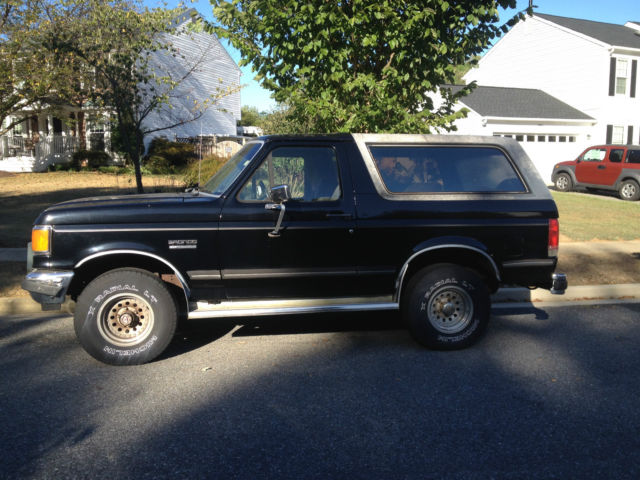 1989 Black Ford Bronco SUV