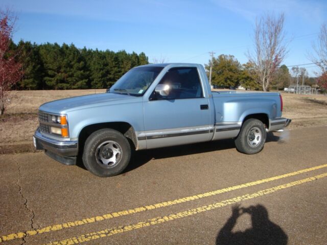 1989 Blue Chevrolet Silverado 1500 Standard Cab Pickup