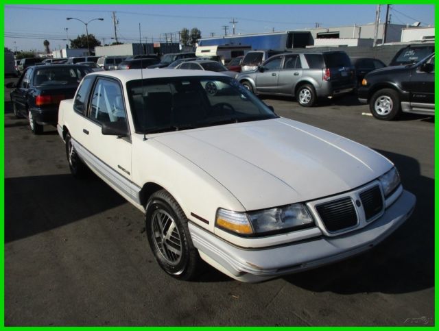 1989 White Pontiac Grand Am Coupe