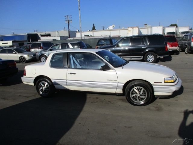 1989 White Pontiac Grand Am Coupe