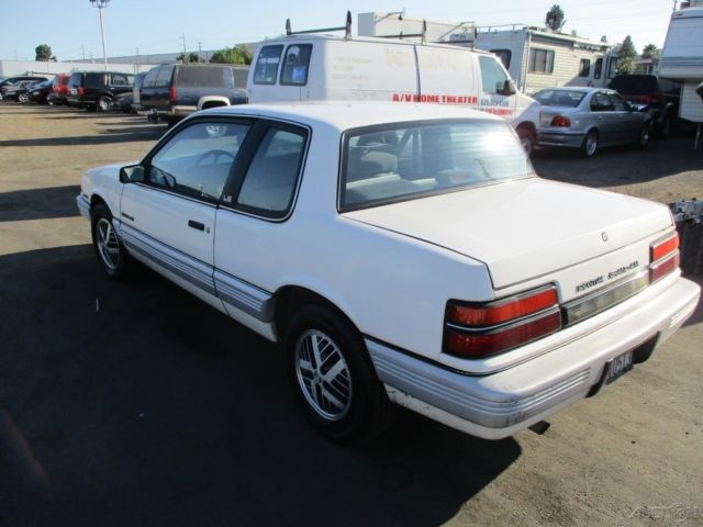 1989 White Pontiac Grand Am Coupe