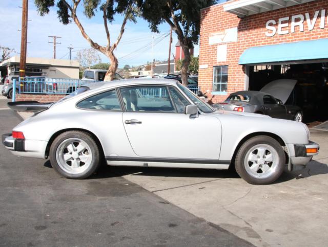 1989 -- Porsche 911 Coupe