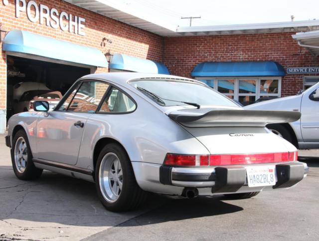 1989 -- Porsche 911 Coupe