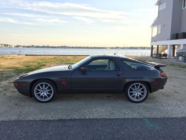 1989 Slate Gray Metallic Porsche 928 Coupe