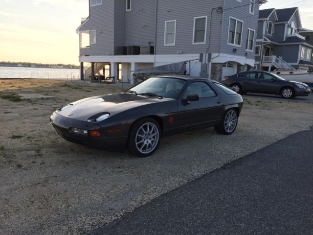 1989 Slate Gray Metallic Porsche 928 Coupe