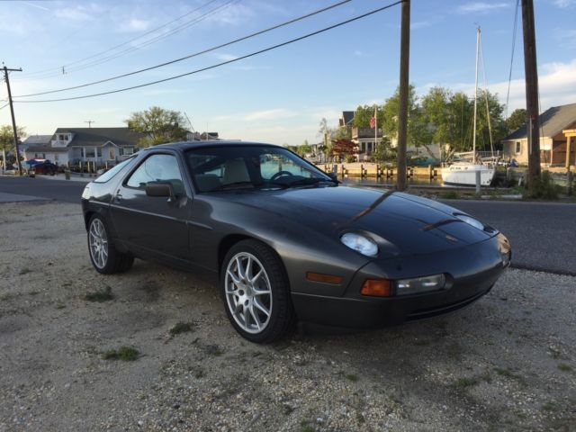 1989 Slate Gray Metallic Porsche 928 Coupe