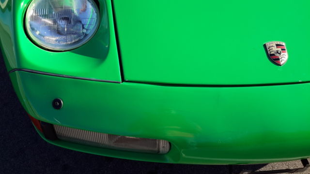 1989 Green Porsche 928 COUPE