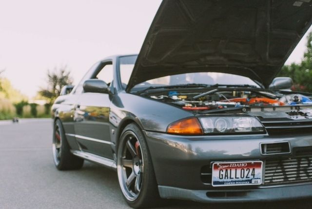 1989 Gray Nissan GT-R